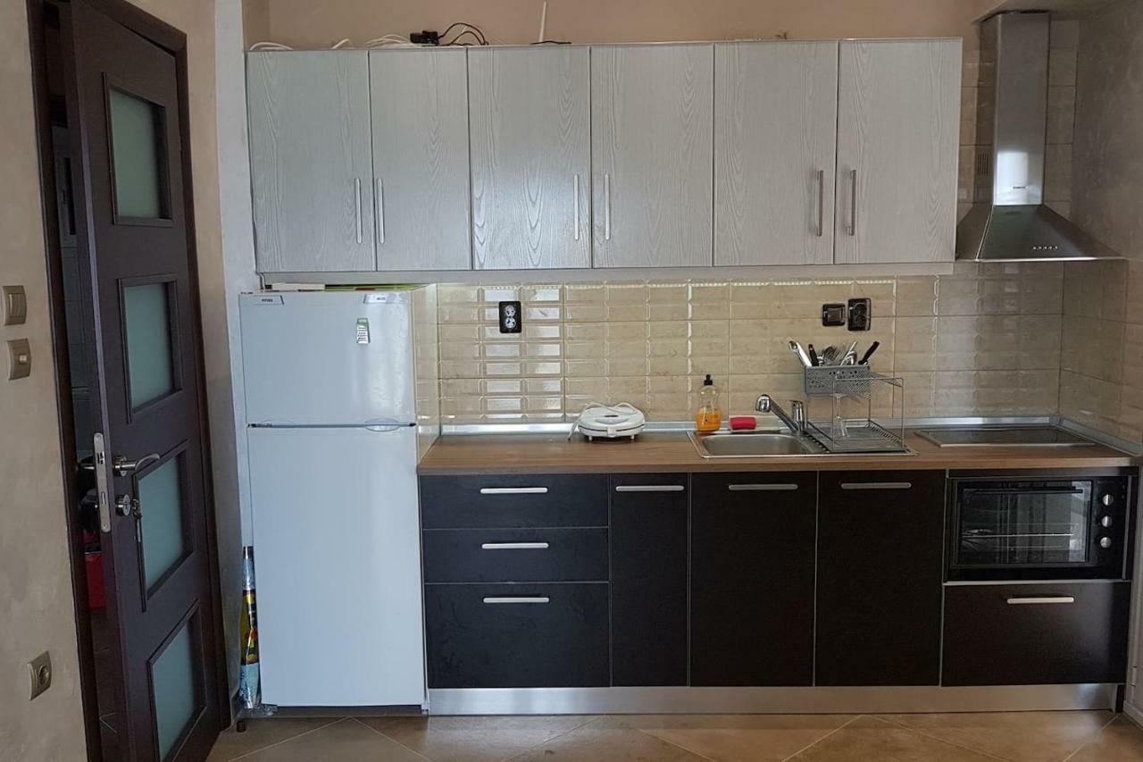 Luxury Apartment On The First Line ! Nea Kallikrateia Exteriör bild